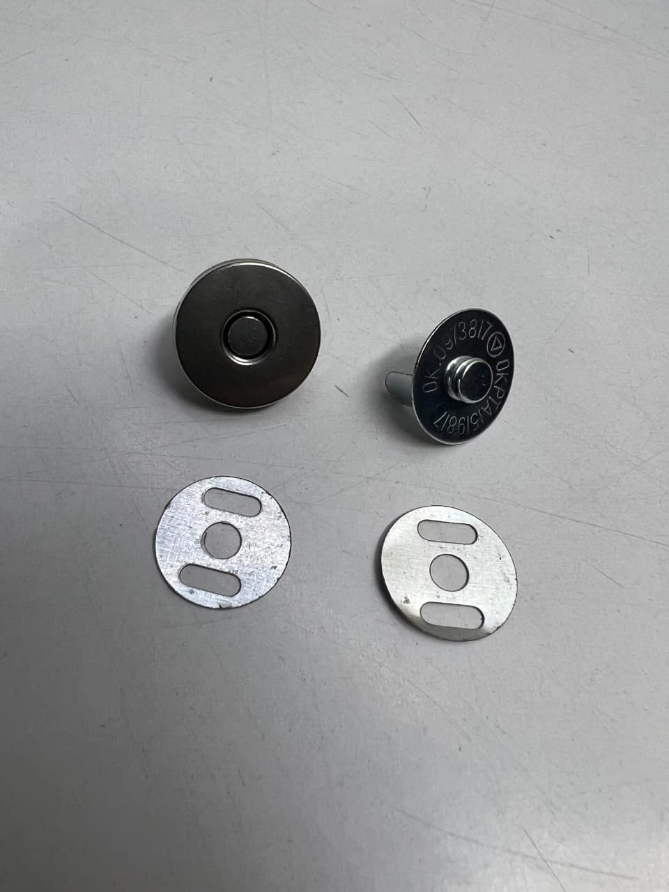 Button (Magnet button-medium)- silver (pack of 5 piece)