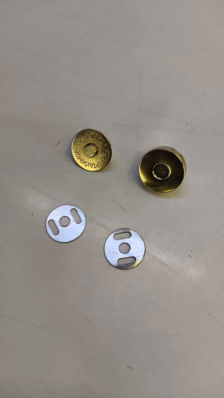 Button (Magnet button-medium)- golden (pack of 5 piece)